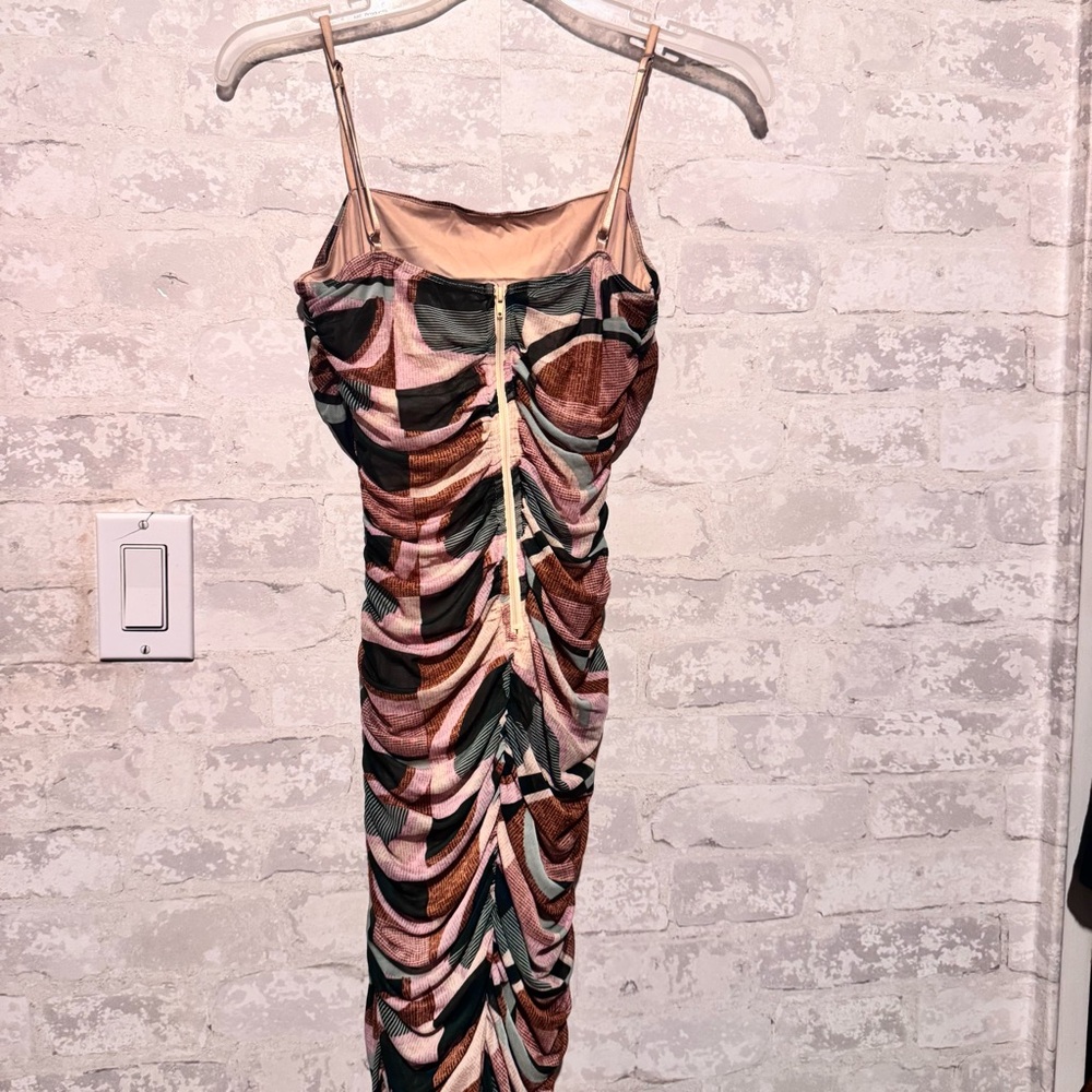Geometric Pattern Dress - Picture 5 of 6